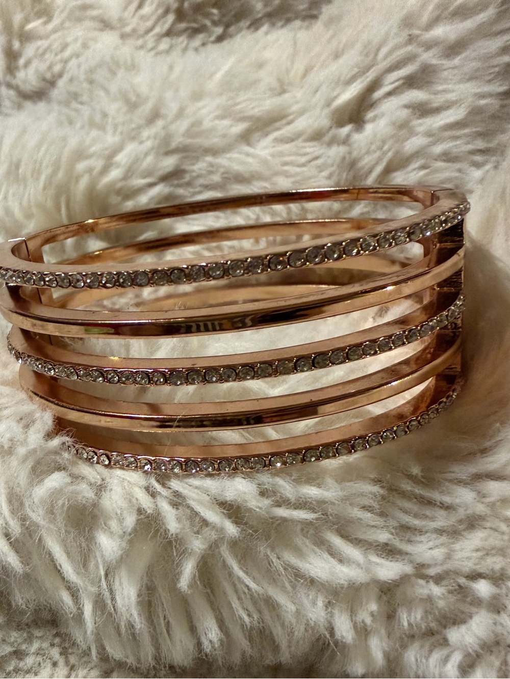 Michael Kors Rose Gold Chain belt, jJuicy Couture necklace and cuff bracelet - Picture 7 of 8